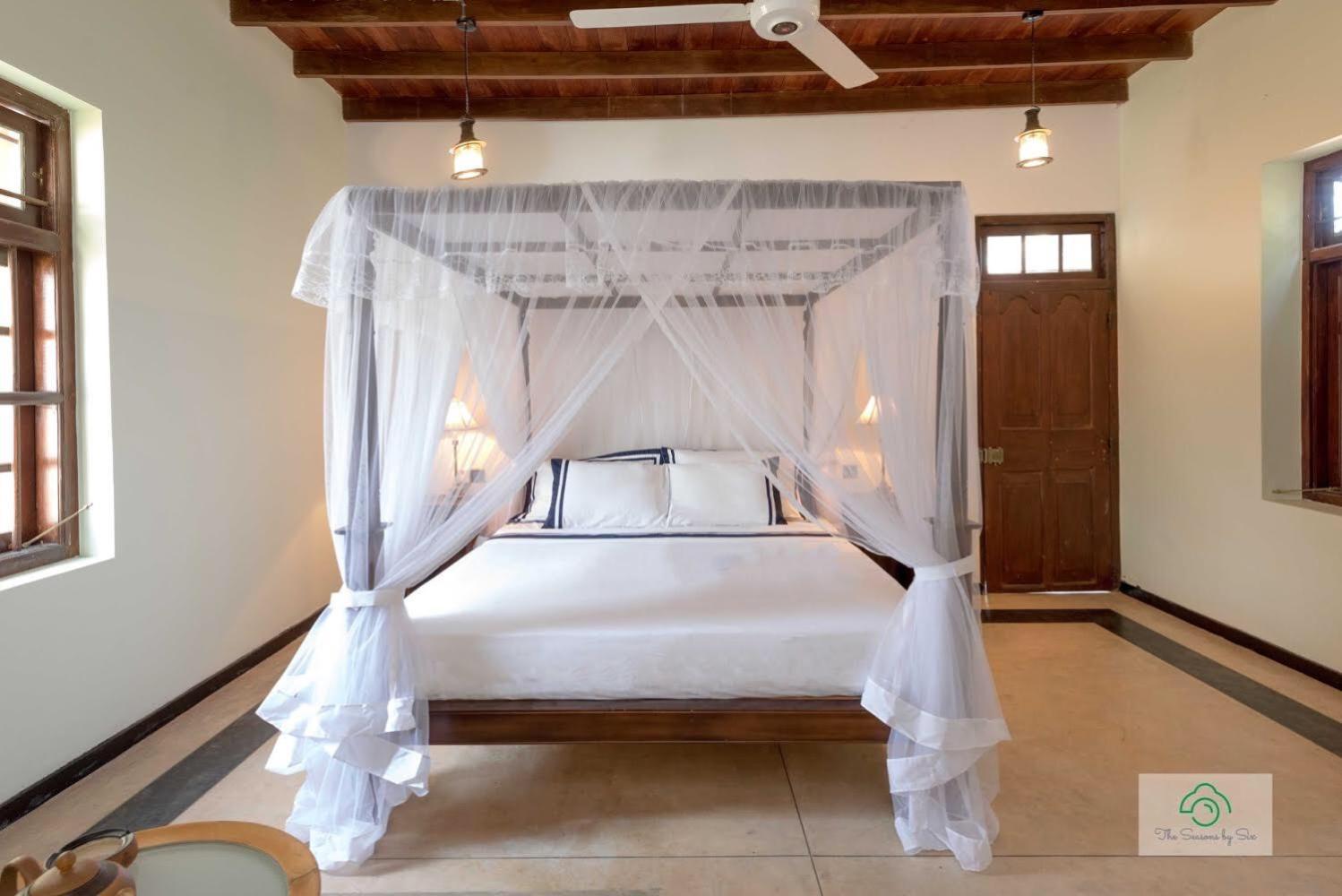 Headman House Antique Villa - A Seaside Royal Stay アハンガマ エクステリア 写真