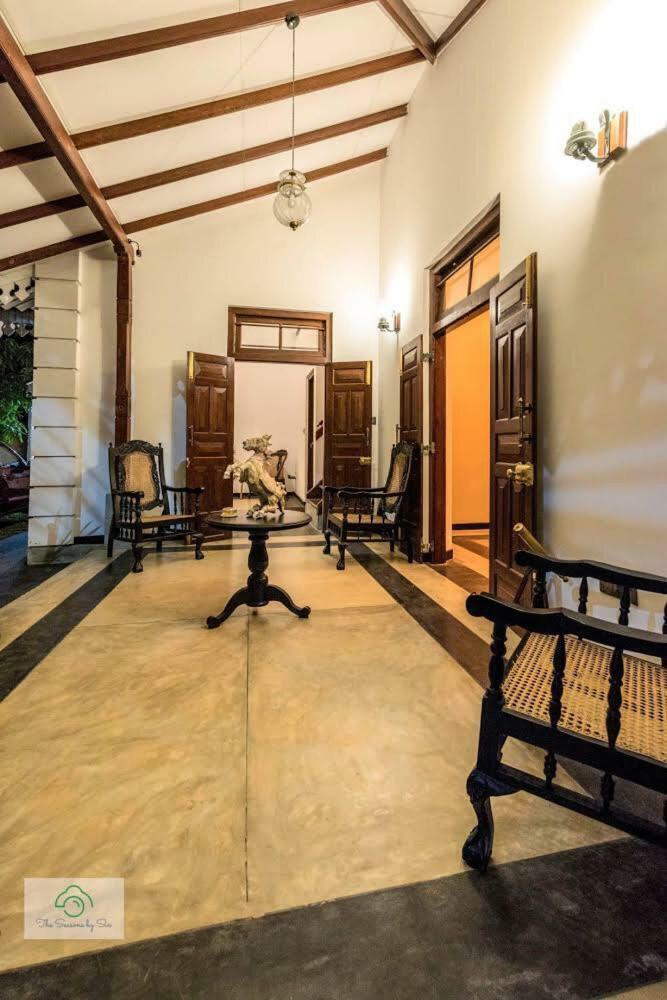 Headman House Antique Villa - A Seaside Royal Stay アハンガマ エクステリア 写真